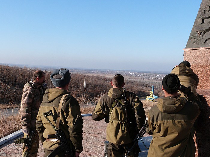 escondidos-en-el-frente